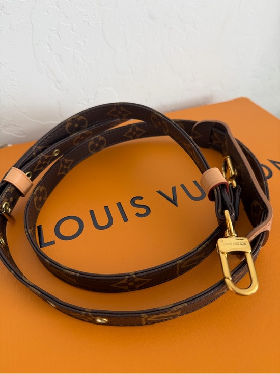 Louis Vuitton Handbags - LOUIS VUITTON
Monogram Adjustable Shoulder Strap
